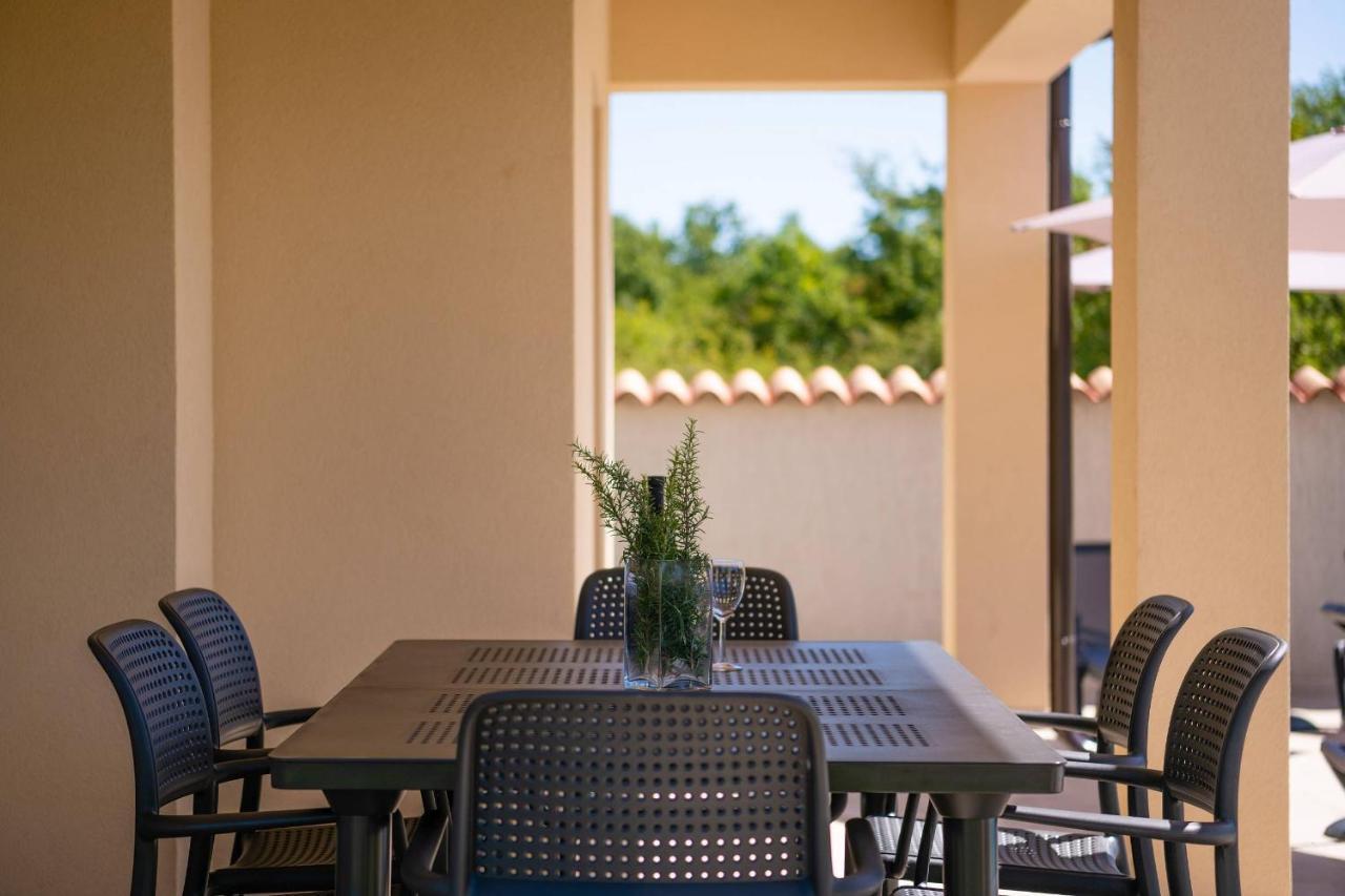 Holiday House Luca Porec Bagian luar foto