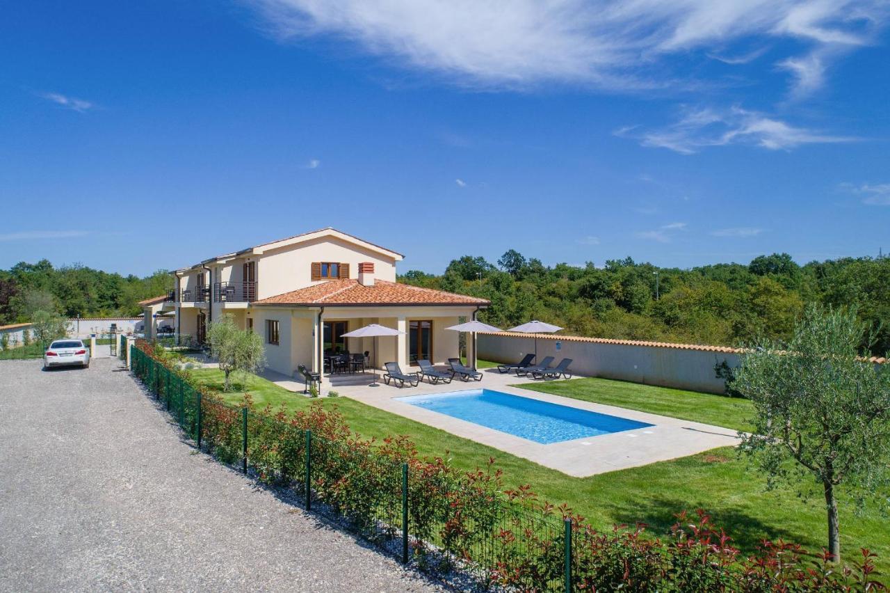 Holiday House Luca Porec Bagian luar foto