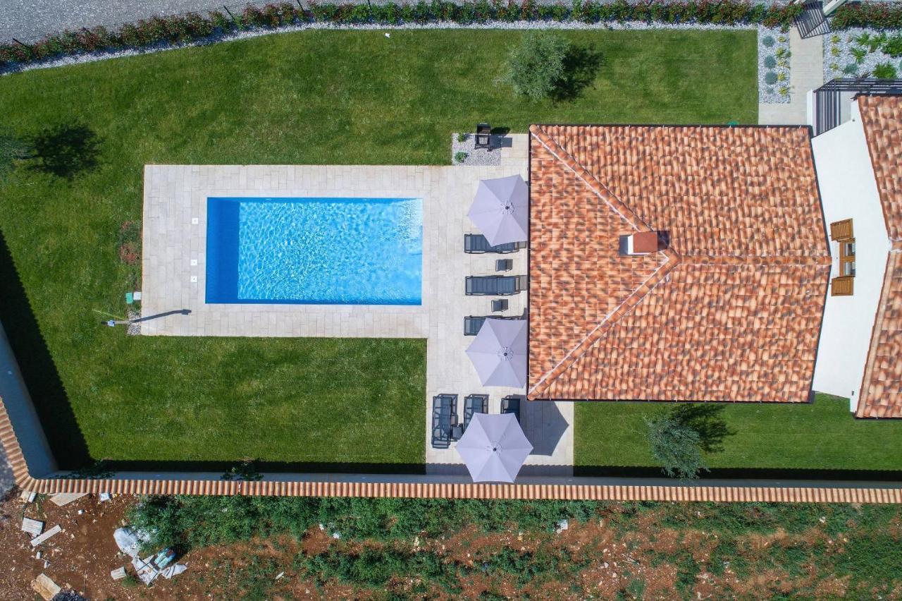 Holiday House Luca Porec Bagian luar foto