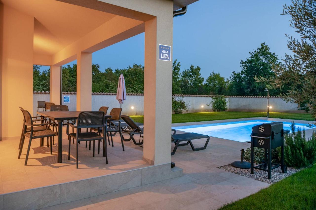 Holiday House Luca Porec Bagian luar foto